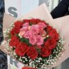 BUQUETS DE ROSAS ROJAS RODEANDO ROSAS BEBES