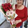 BOUQUET DE ROSAS CON ROSAS BEBE ,GERBERAS Y CAJA DE CHOCOLATE - Imagen 2