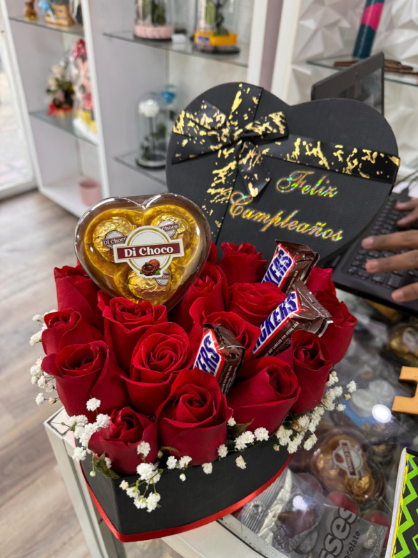 Caja corazon con rosas