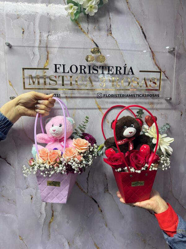 CARTERA CON PELUCHE Y ROSAS - Imagen 2