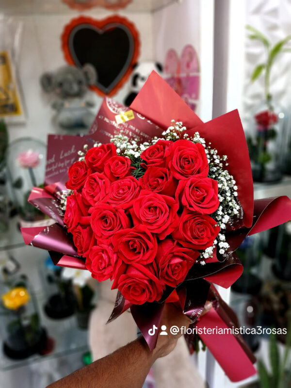 BOUQUET DE ROSAS